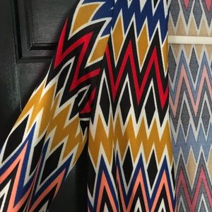 LuLaRoe Sarah in fun chevron; XS; worn just ONCE!
